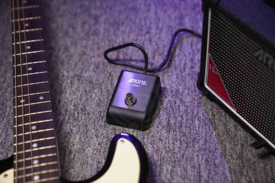 Комбоусилитель для электрогитары AROMA TM-15S - Комбоусилитель для электрогитары - фото 2