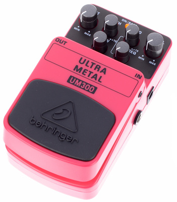 Педаль эффектов для электрогитары Behringer UM300 Педаль гитарная "Ultra Metal" - фото 1