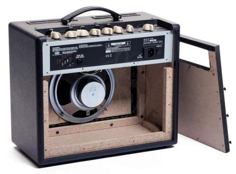 Комбоусилитель для электрогитары VOX VT40+ Valvetronix+ моделирующий гитарный комбо - фото 3
